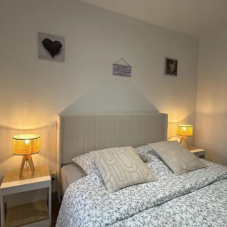 Maison Moderne Pour 6 Personnes * Laferté-sur-Aube